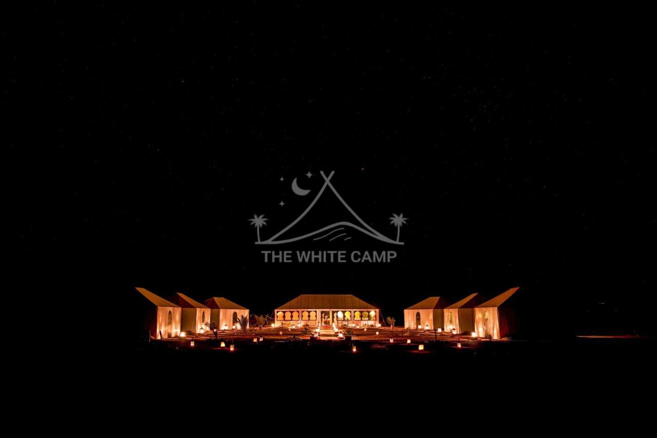 The White Camp - Your Merzouga Luxury Desert Camp & Erg Chebbi Dunes Camel Riding Exteriör bild