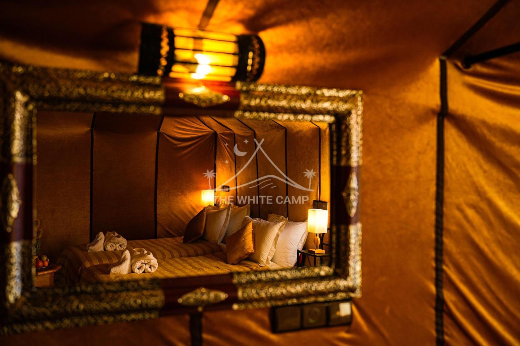 The White Camp - Your Merzouga Luxury Desert Camp & Erg Chebbi Dunes Camel Riding Exteriör bild