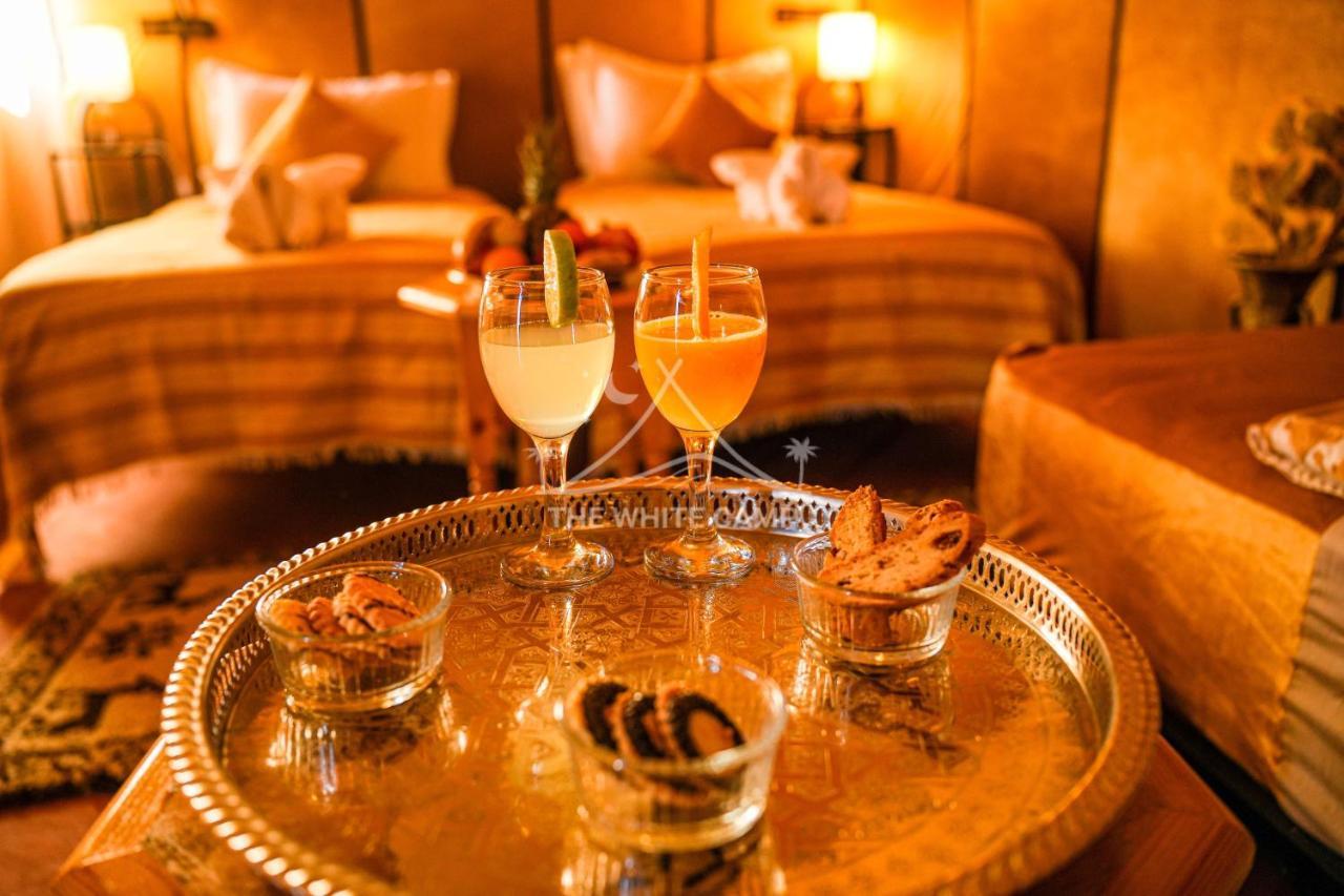 The White Camp - Your Merzouga Luxury Desert Camp & Erg Chebbi Dunes Camel Riding Exteriör bild