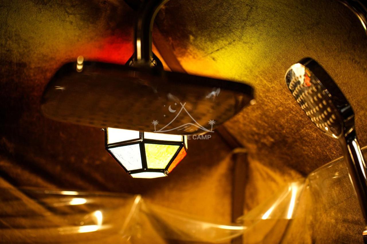 The White Camp - Your Merzouga Luxury Desert Camp & Erg Chebbi Dunes Camel Riding Exteriör bild