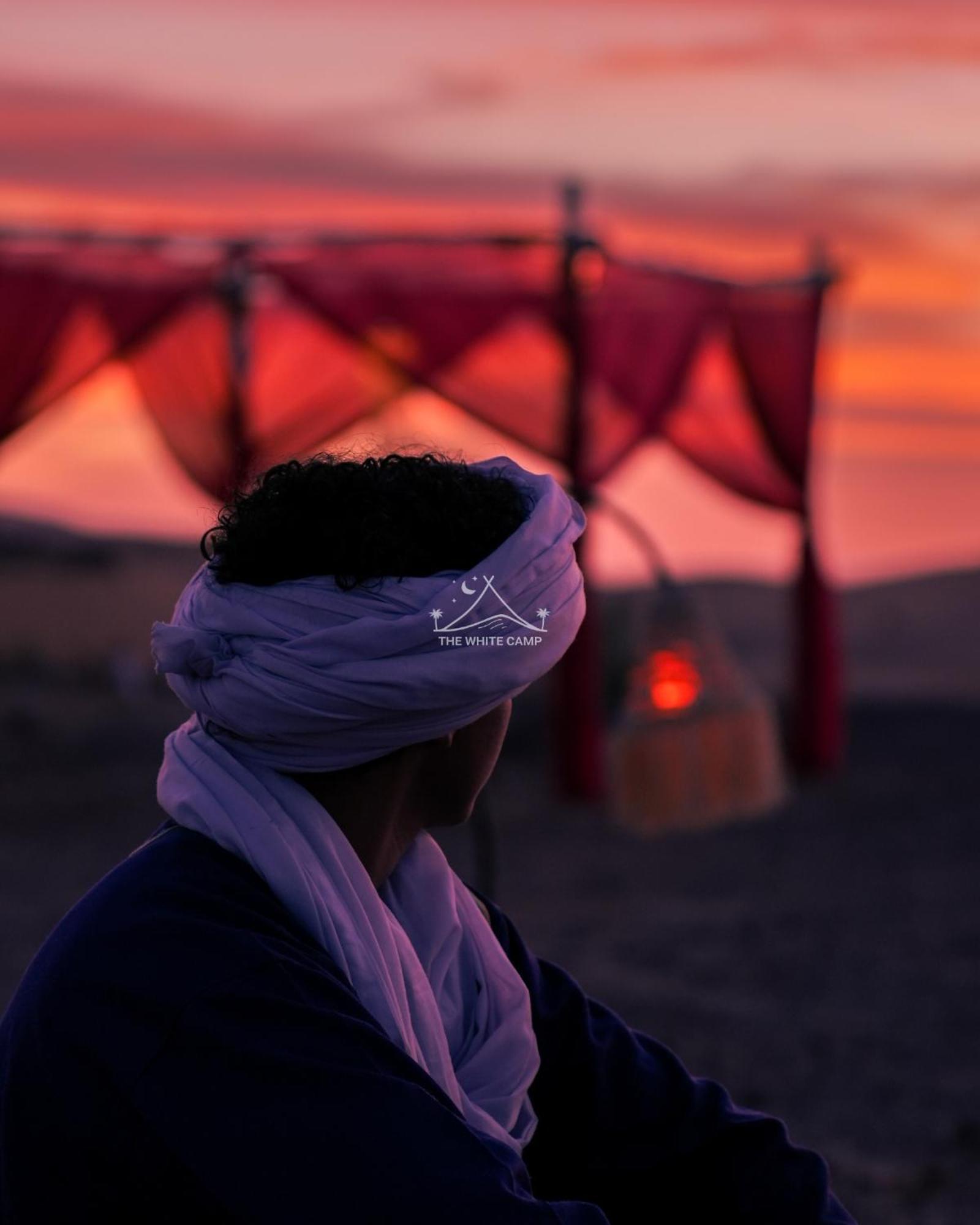 The White Camp - Your Merzouga Luxury Desert Camp & Erg Chebbi Dunes Camel Riding Exteriör bild